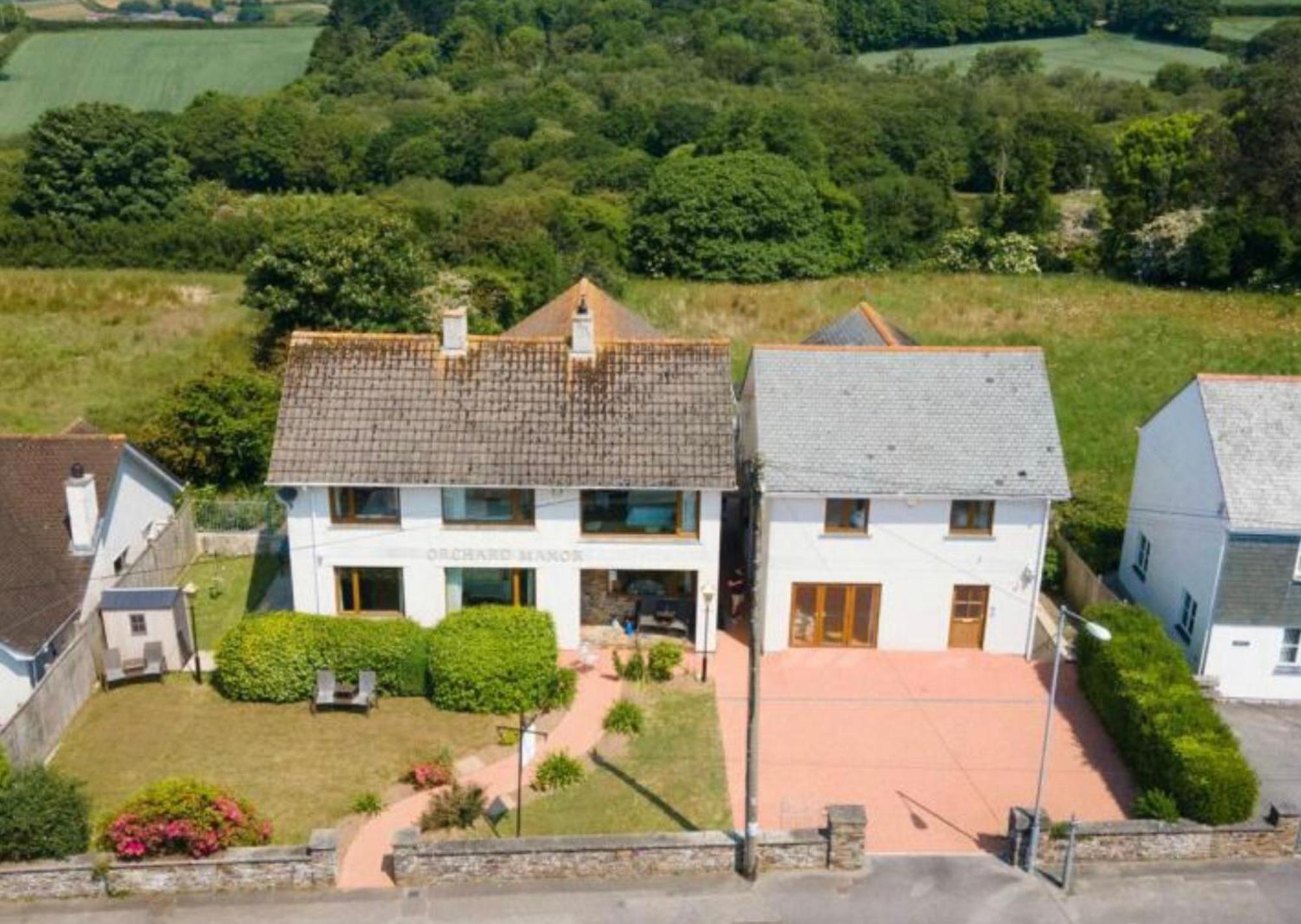 Orchard Manor Probus Exterior foto