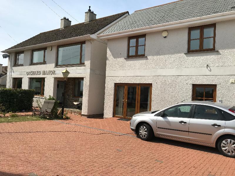 Orchard Manor Probus Exterior foto