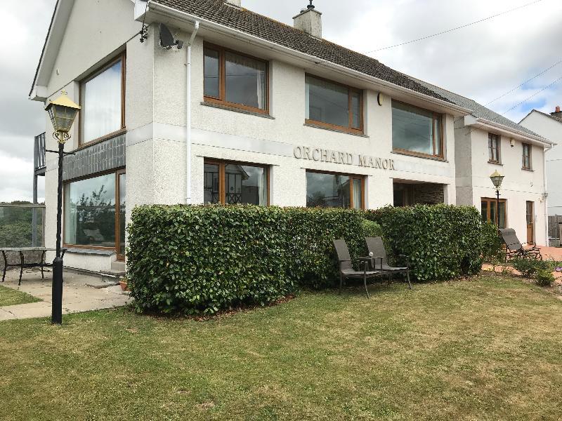 Orchard Manor Probus Exterior foto